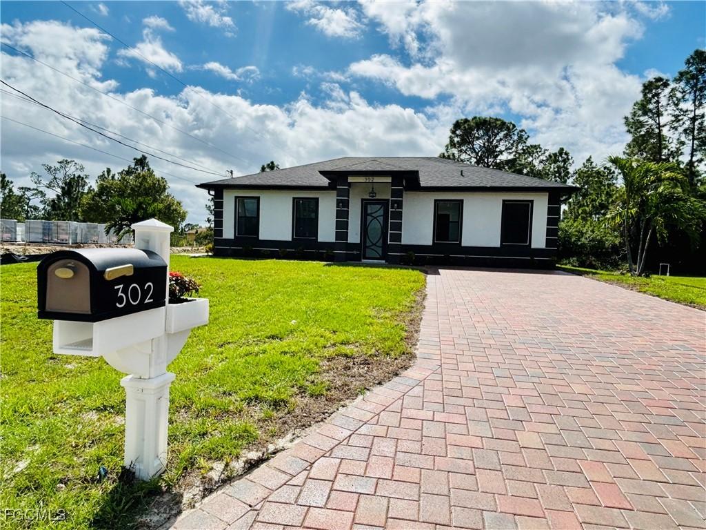 302 E 15th St., Lehigh Acres, FL 33972