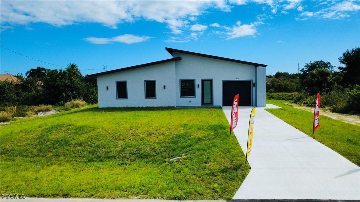 515 Croydon Ave., Lehigh Acres, FL 33974