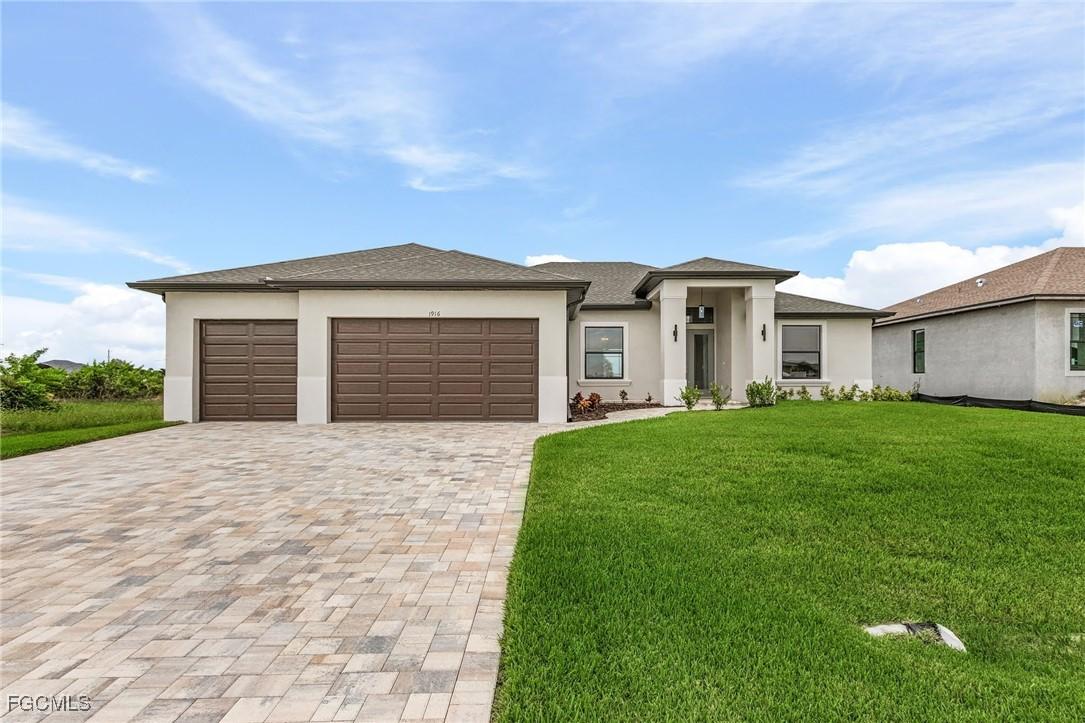 106 SW 33rd Pl., Cape Coral, FL 33991