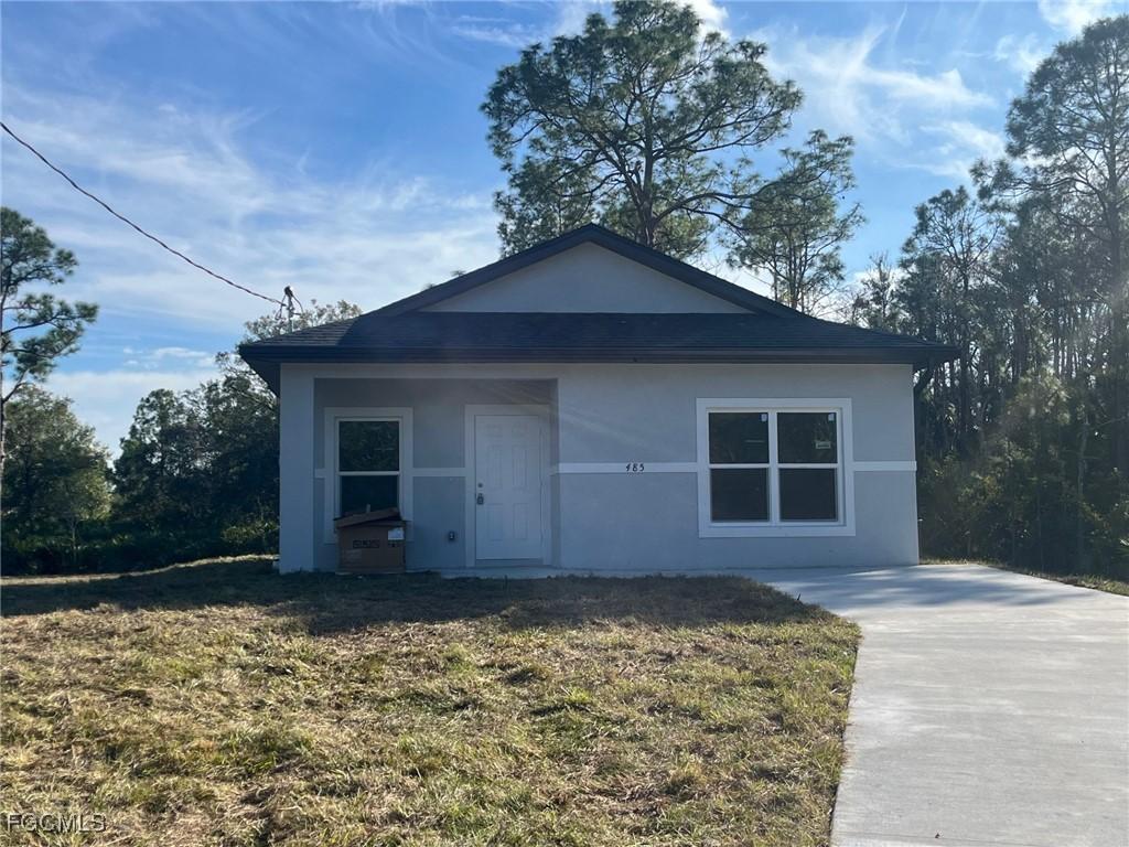 485 Tweed Ct., Lehigh Acres, FL 33972