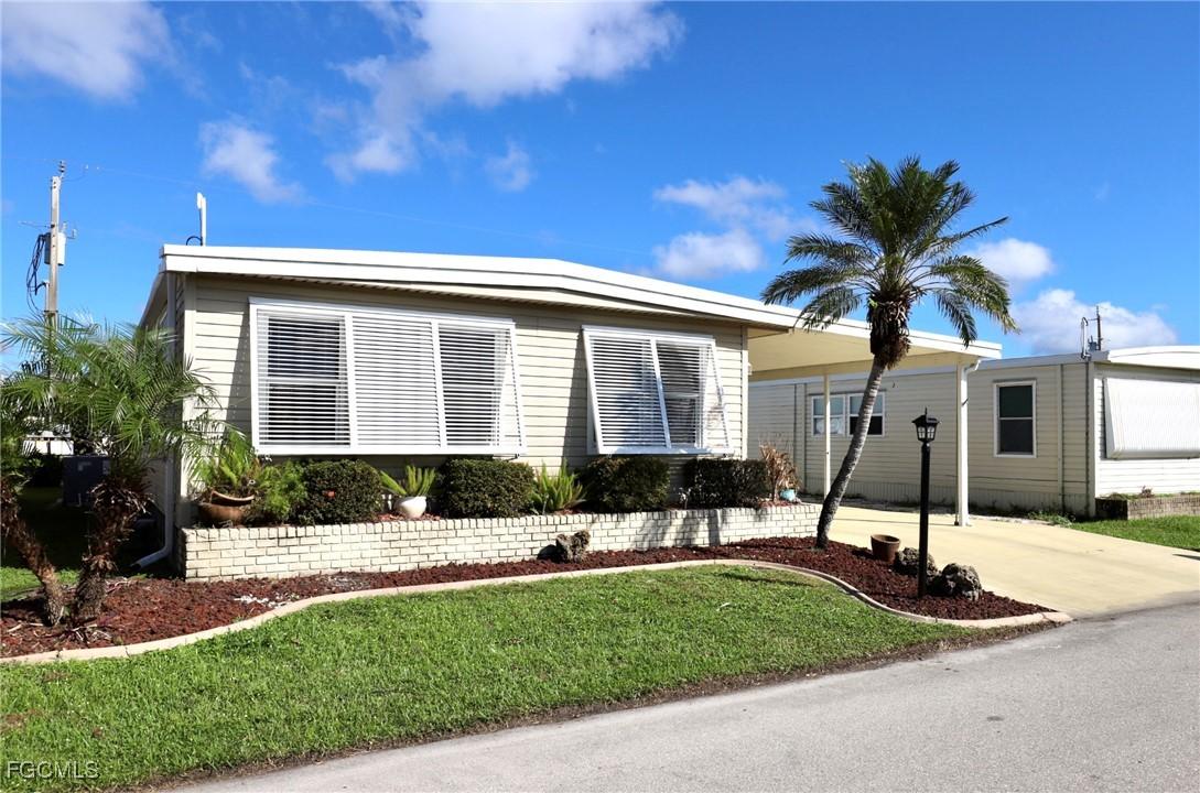 5509 Colonial Rd., North Fort Myers, FL 33917