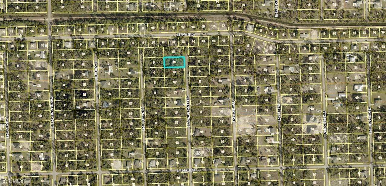 1121 Greenwood Ave., Lehigh Acres, FL 33972