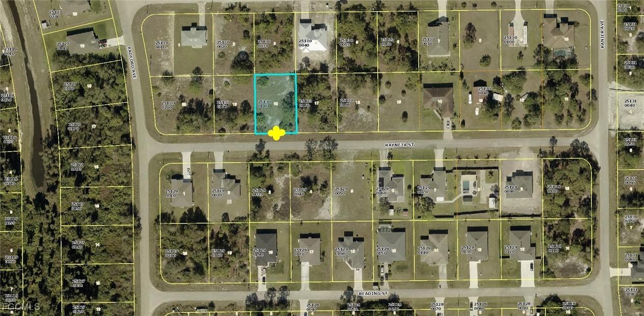 437 Rayneta St., Lehigh Acres, FL 33974