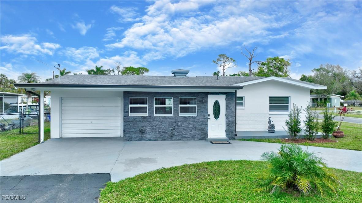 8141 Cleaves Rd., North Fort Myers, FL 33903