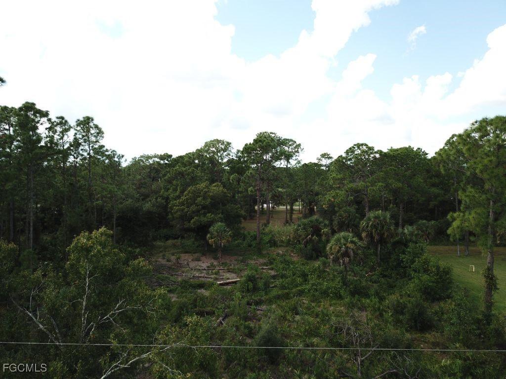 605 Broadway Ave., Lehigh Acres, FL 33972