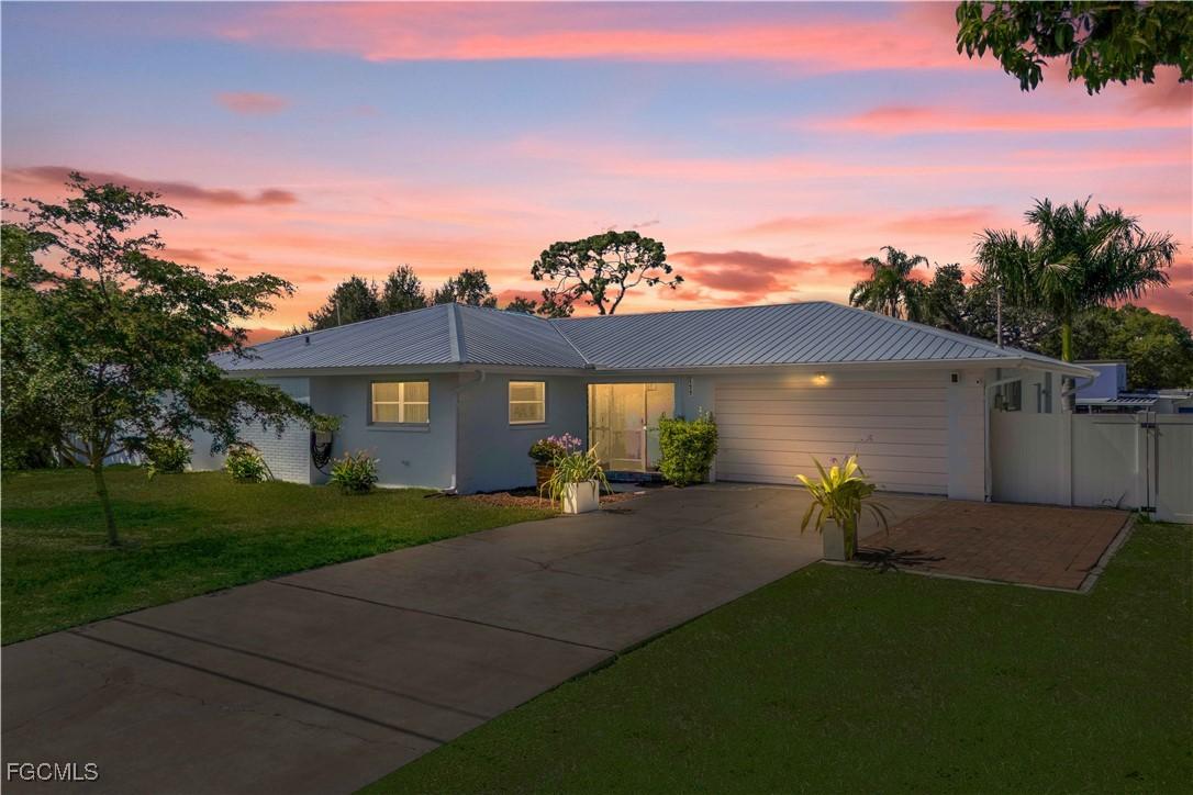 177 Alameda Ave., Fort Myers, FL 33905