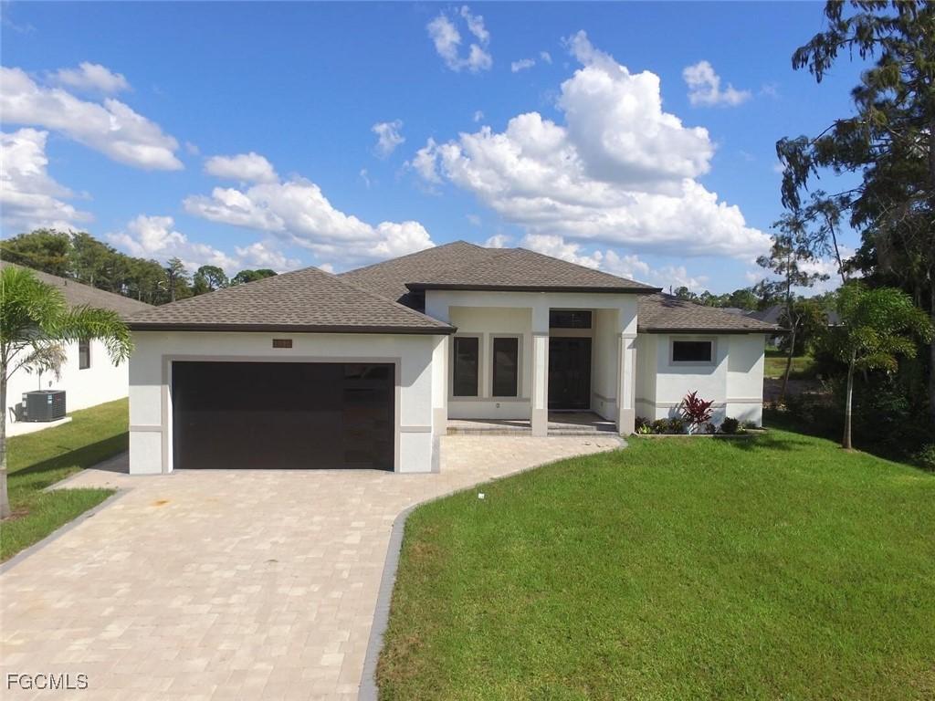 1010 Angelo Ave., Lehigh Acres, FL 33971