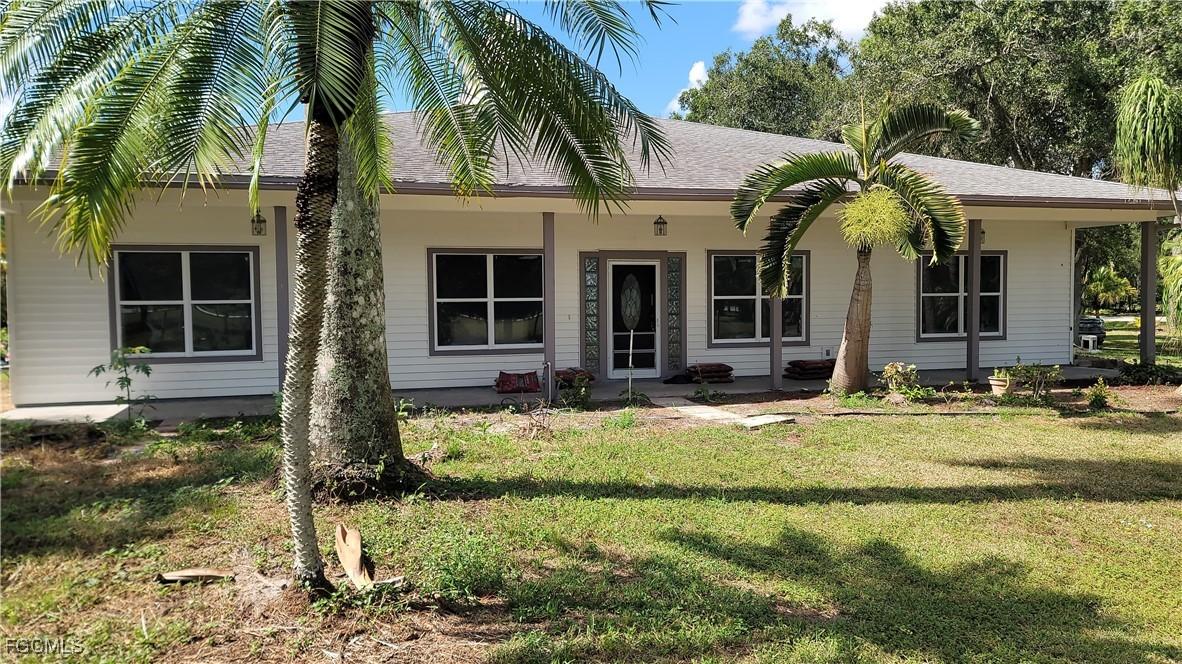 7820 Rich Rd., North Fort Myers, FL 33917