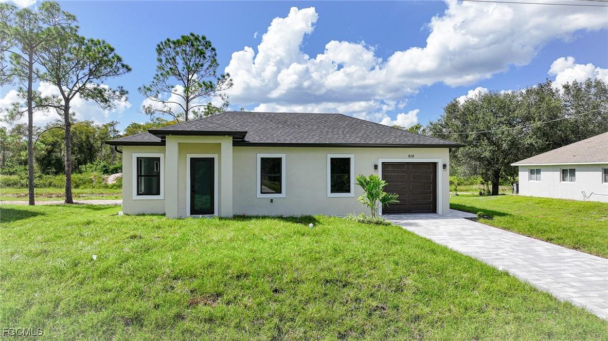 918 Anaconda Ave., Lehigh Acres, FL 33974