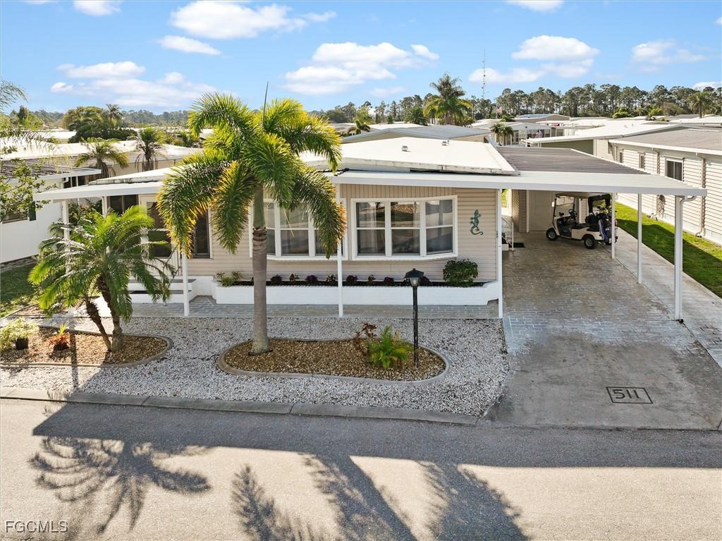 511 Crampton Ln., North Fort Myers, FL 33903