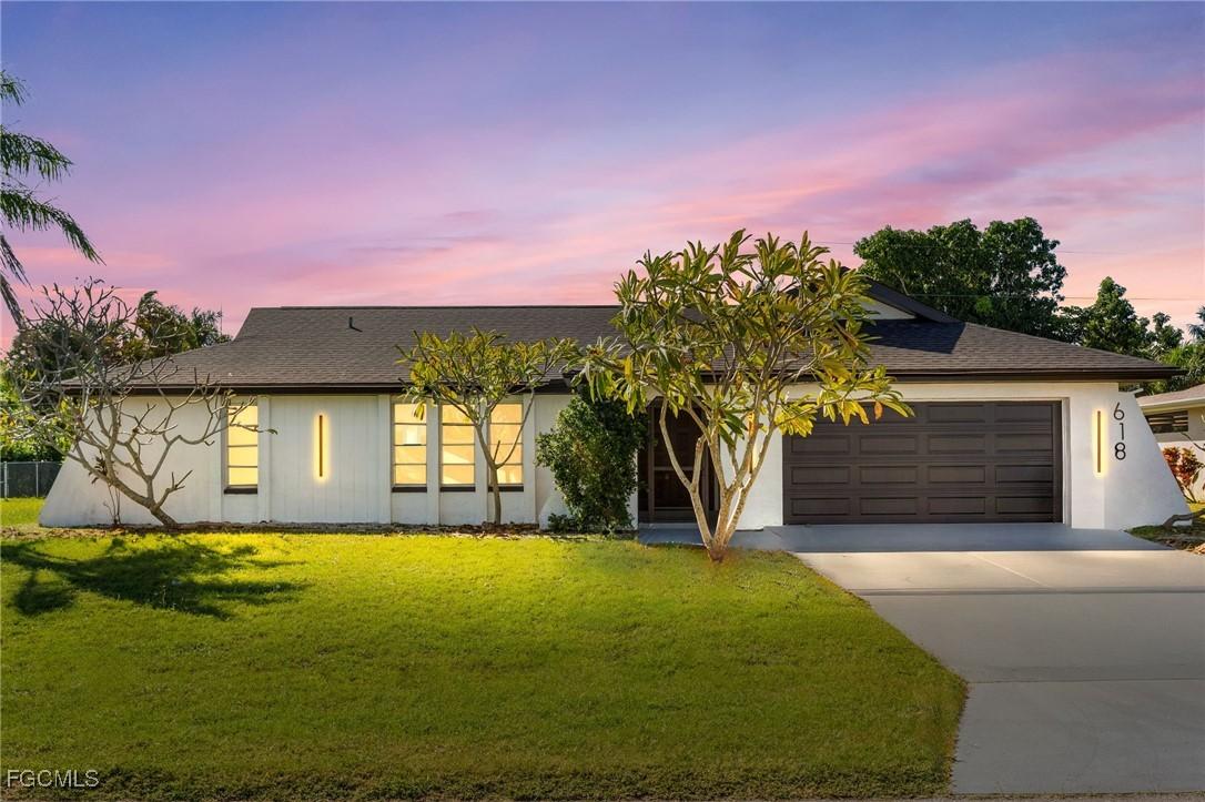 618 SE 28th Ter., Cape Coral, FL 33904