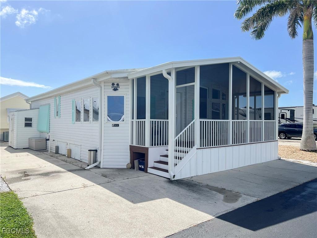 11117 Stardust Dr., Fort Myers, FL 33908