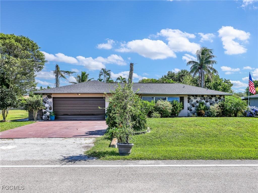6765 Overlook Dr., Fort Myers, FL 33919