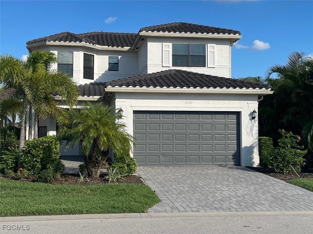 11537 Foxbriar Ln., Fort Myers, FL 33913