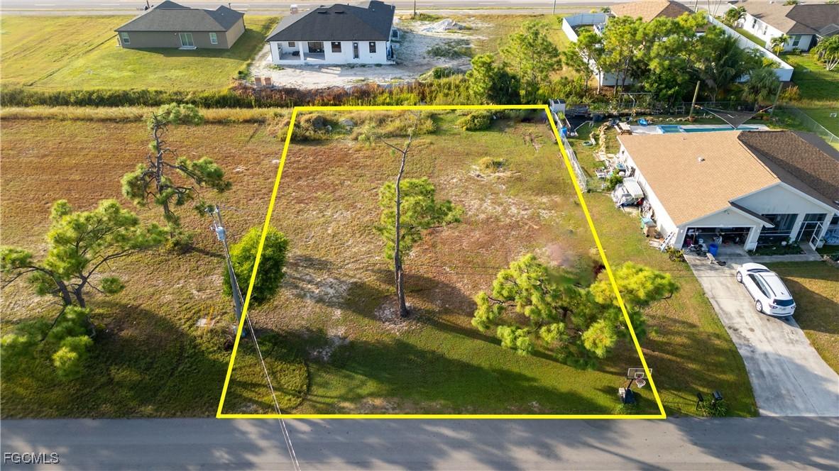 2710 NW 20th Ter., Cape Coral, FL 33993