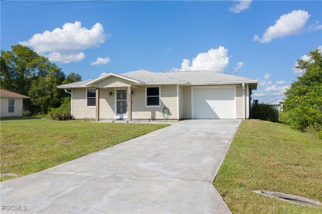 4204 34th St., Lehigh Acres, FL 33976