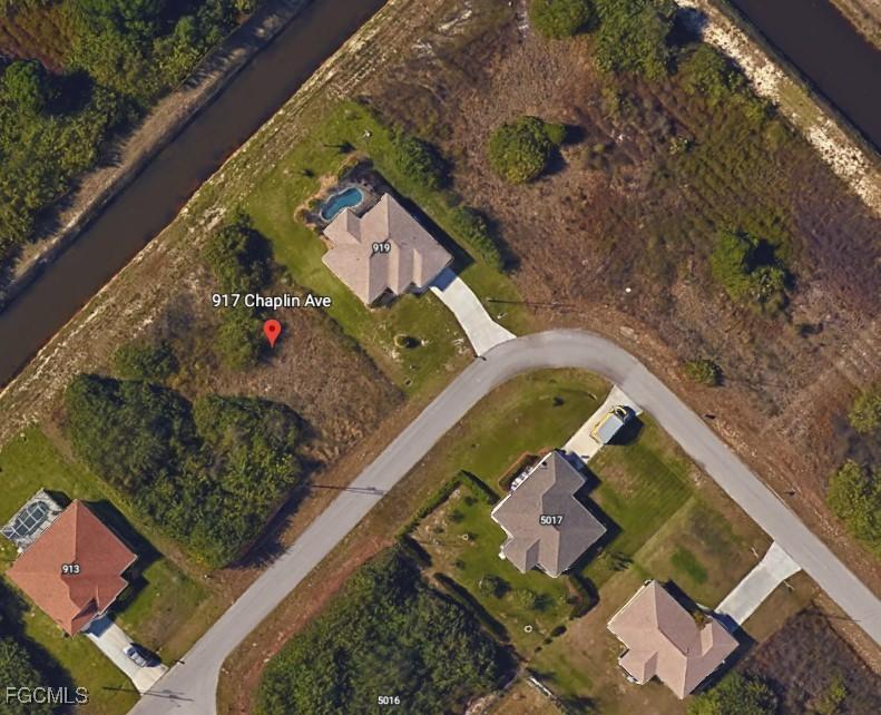 917 Chaplin Ave., Lehigh Acres, FL 33971