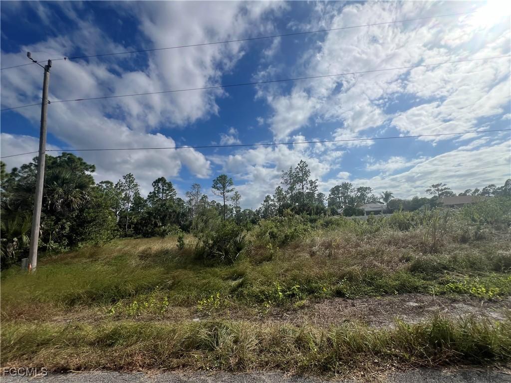 718 Chambers St., Lehigh Acres, FL 33974