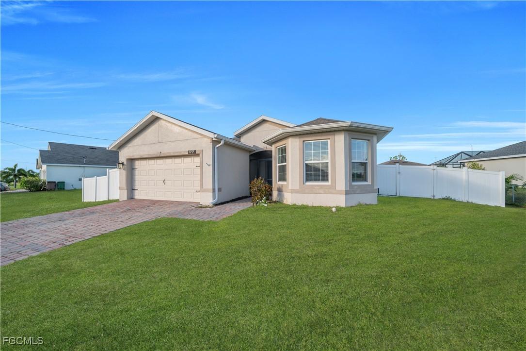 1717 NW 9th Ter., Cape Coral, FL 33993
