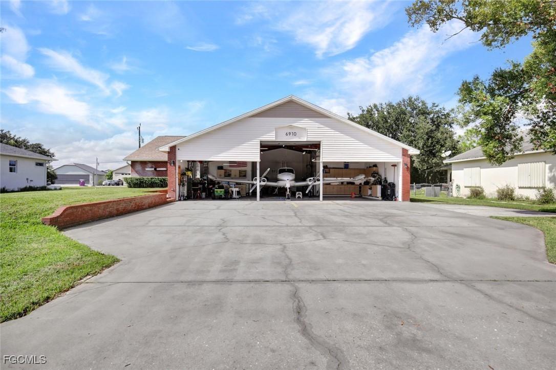6910 Circle Dr., Fort Myers, FL 33905