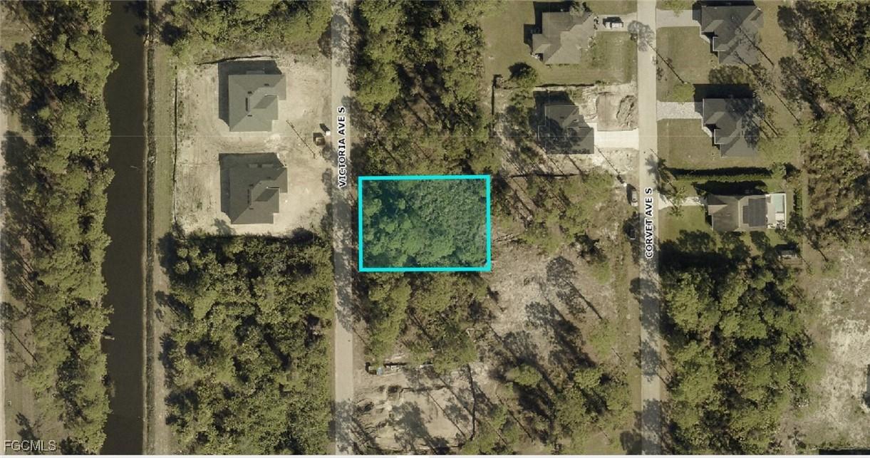 225 Victoria Ave., Lehigh Acres, FL 33974