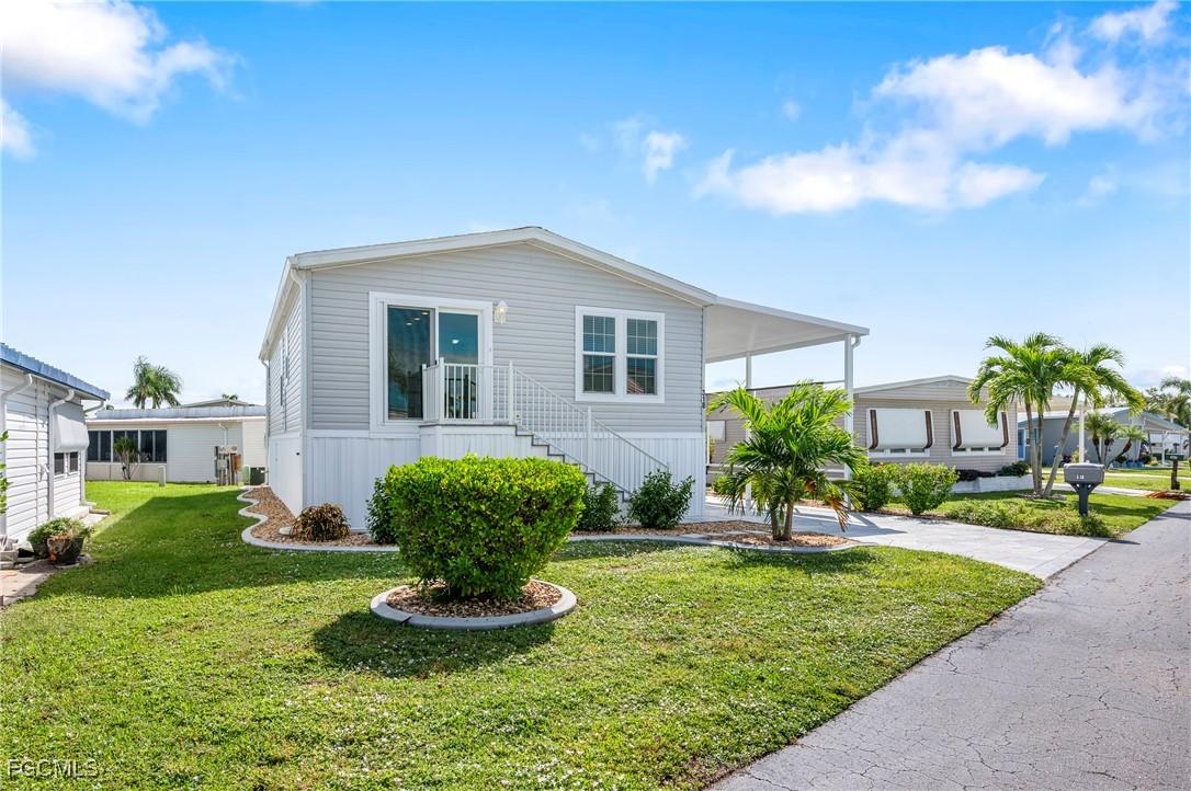 318 Rosa Lee Ave., Fort Myers, FL 33908
