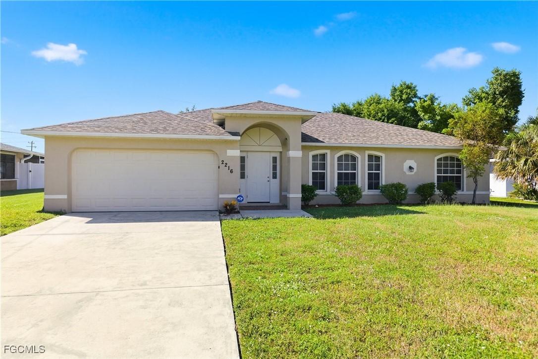 2216 SE 15th Pl., Cape Coral, FL 33990