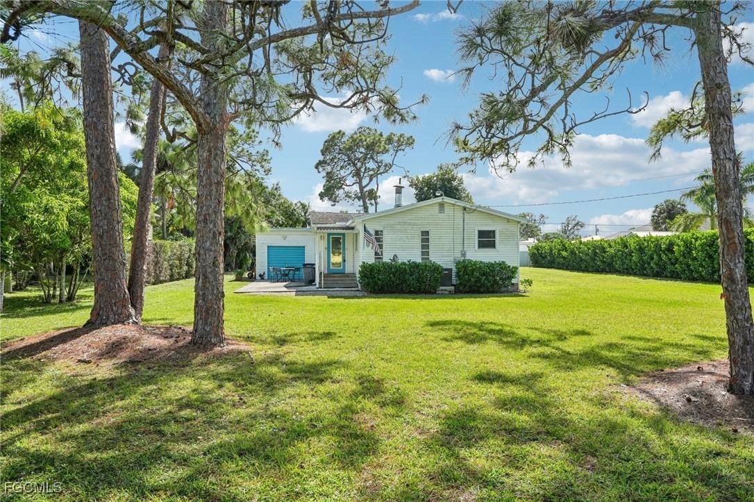 4335 Tarpon Ave., Bonita Springs, FL 34134