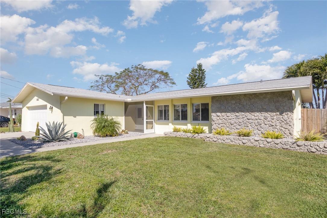1821 Cornwallis Pkwy., Cape Coral, FL 33904