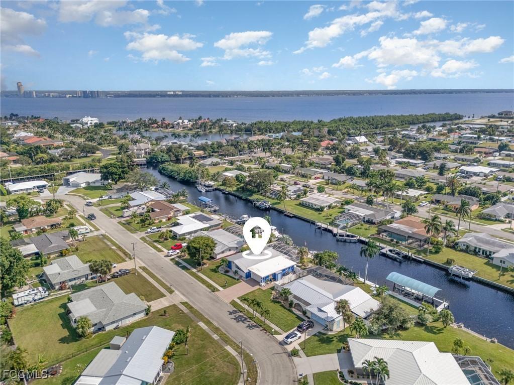 1661 Swan Ter., North Fort Myers, FL 33903