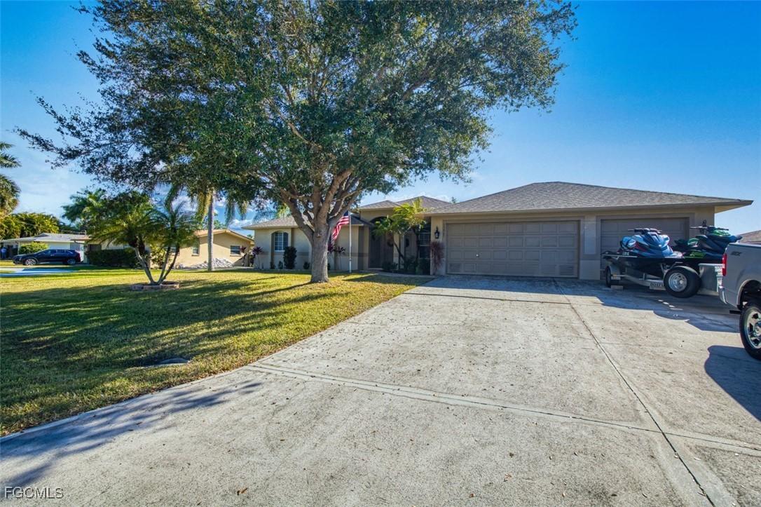 13867 Lazy Ln., Fort Myers, FL 33905
