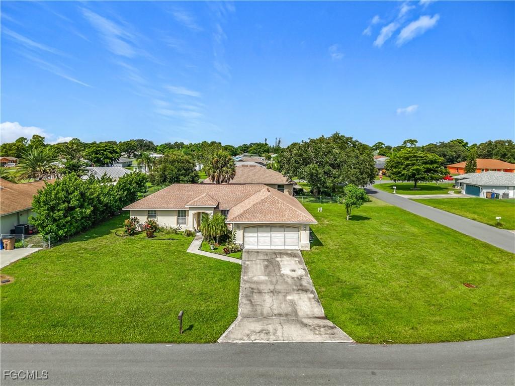 402 Chancery Ave., Lehigh Acres, FL 33936