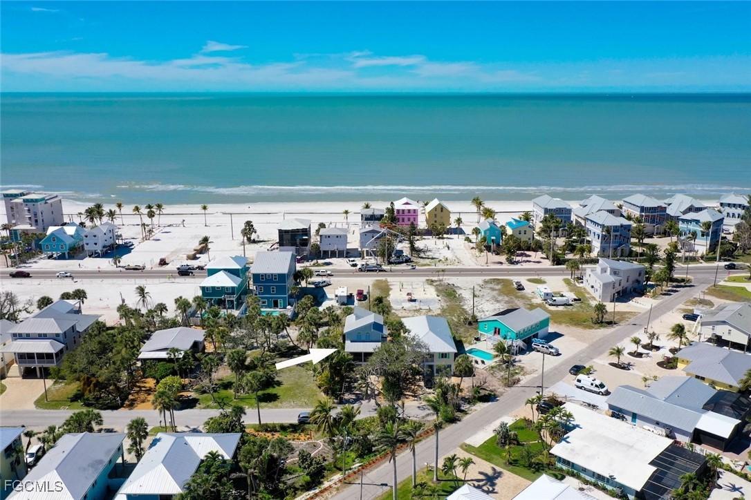 5356 Palmetto St., Fort Myers Beach, FL 33931