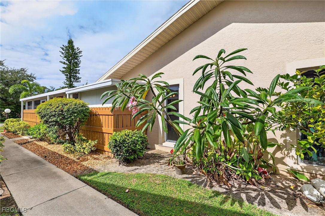 5811 Crystal Lake Ln. #102, North Fort Myers, FL 33917