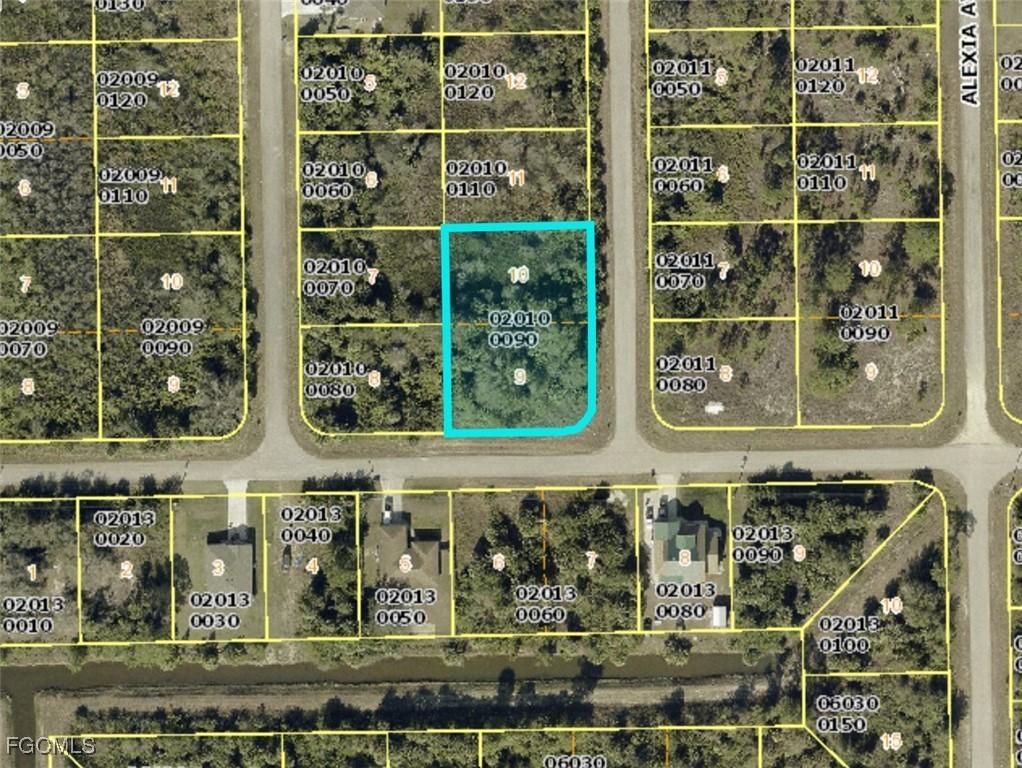 518 Penton Ave., Lehigh Acres, FL 33974