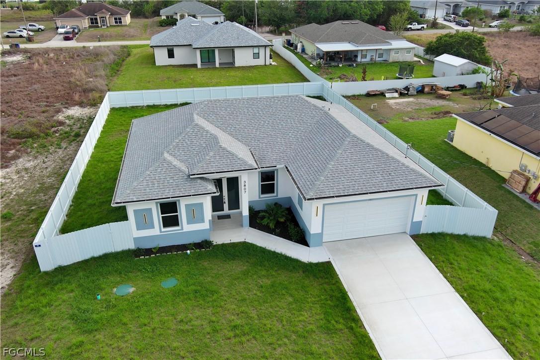 3807 3rd St Sw, Lehigh Acres, FL 33976