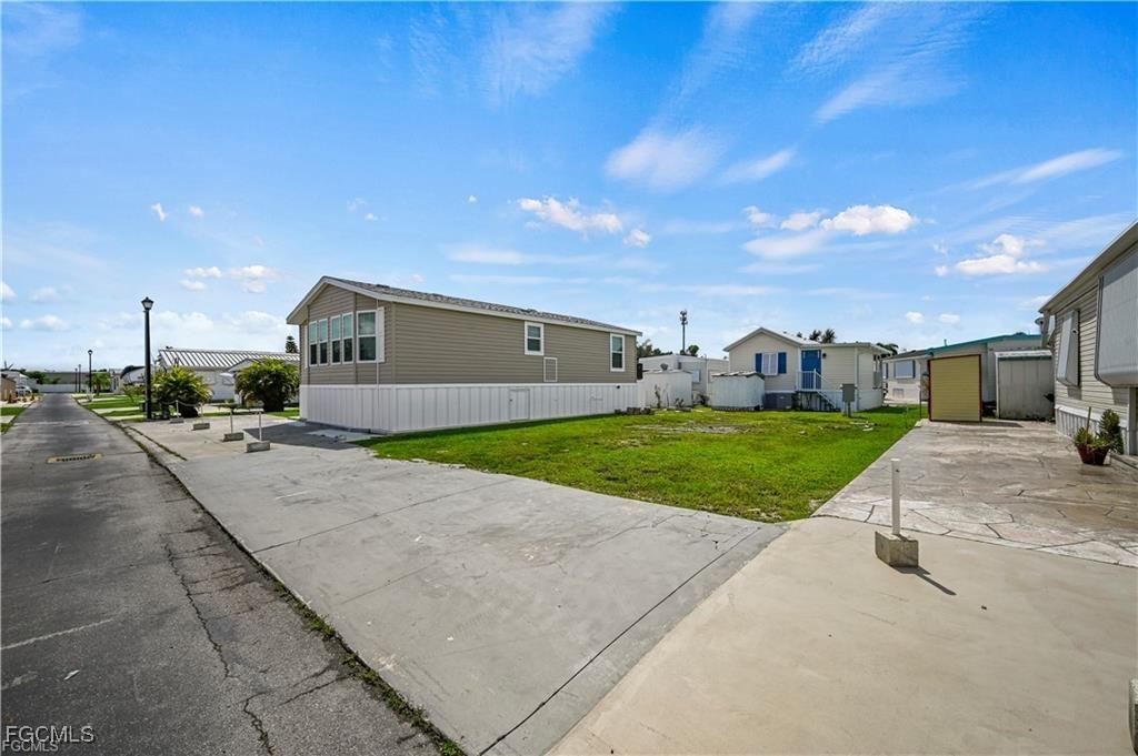 11631 Padina Dr., Fort Myers, FL 33908