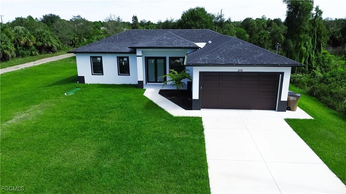 519 Lone Star Ln., Lehigh Acres, FL 33974