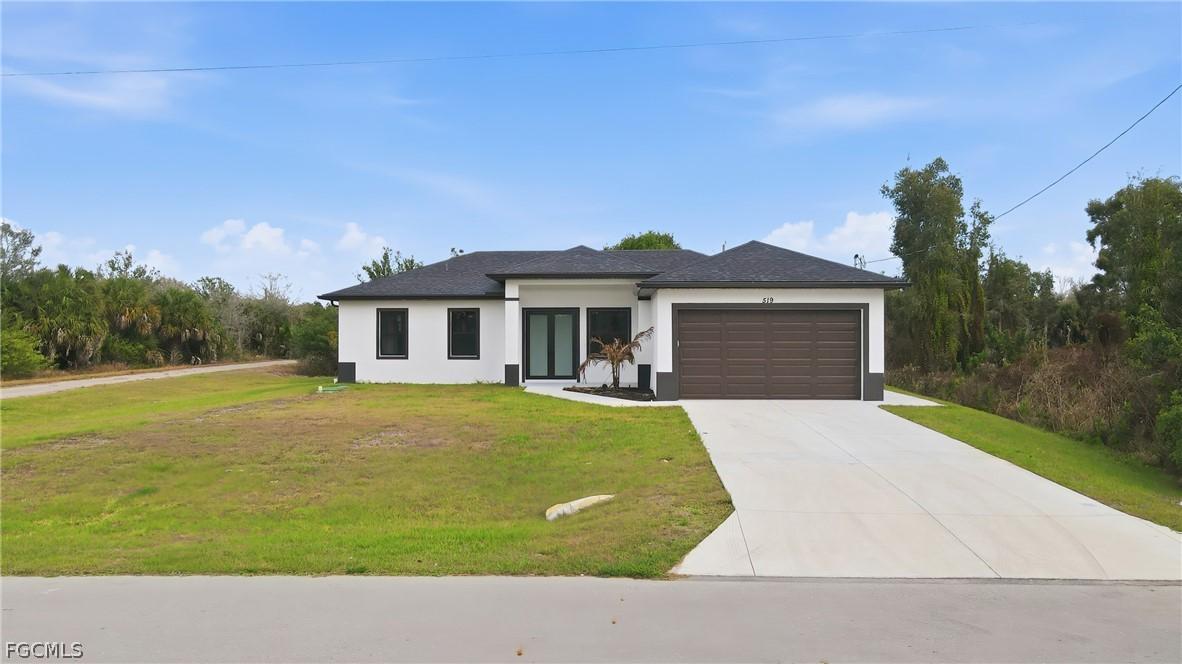 519 Lone Star Ln., Lehigh Acres, FL 33974