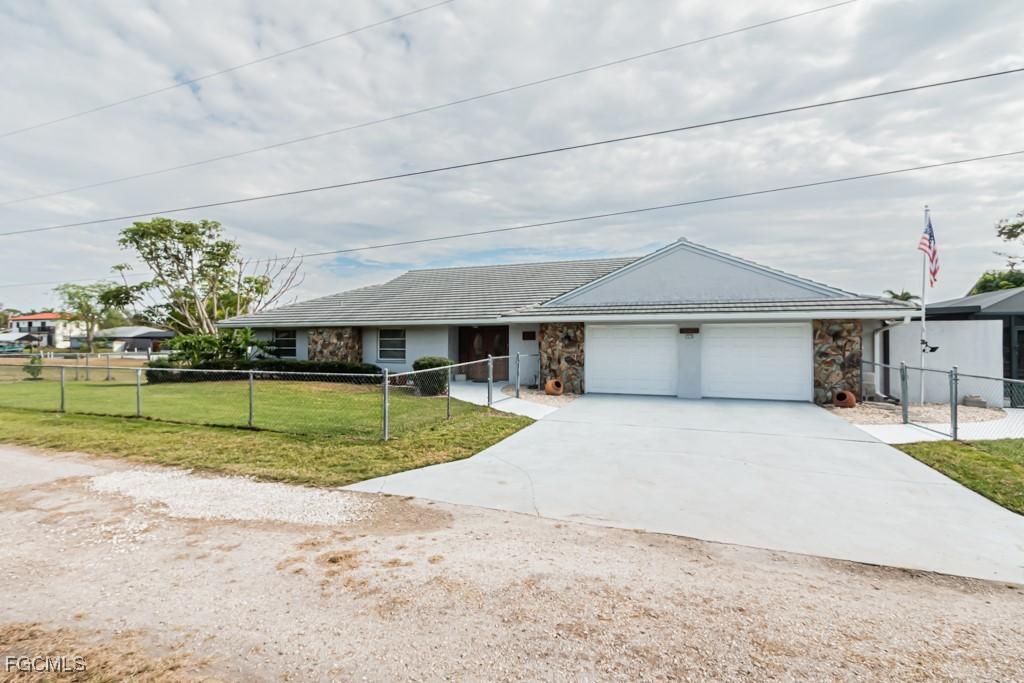 1818 Cherie Ln., North Fort Myers, FL 33917