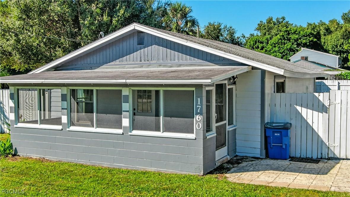 1762 Woodward Ave., North Fort Myers, FL 33903