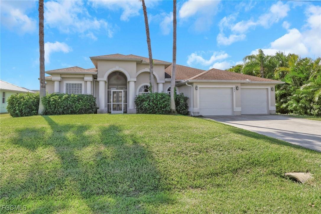 402 SE 15th Ter., Cape Coral, FL 33990