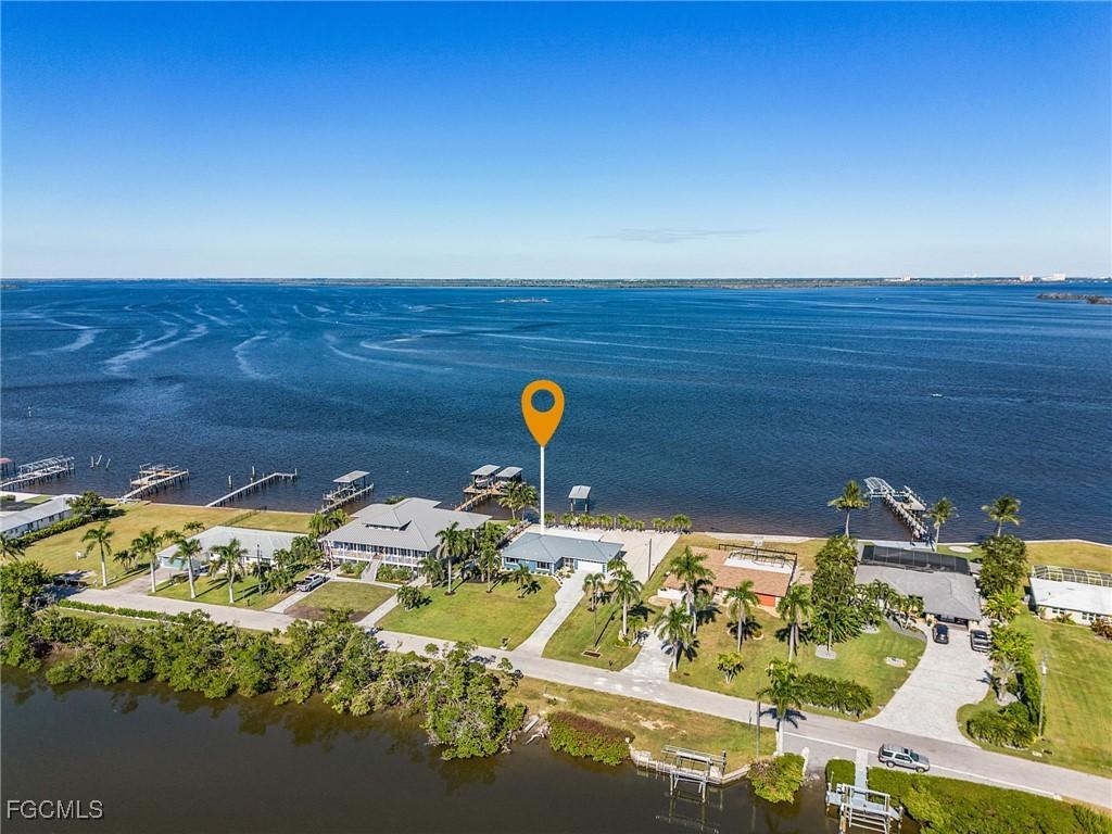 2192 8th Ave., St James City, FL 33956