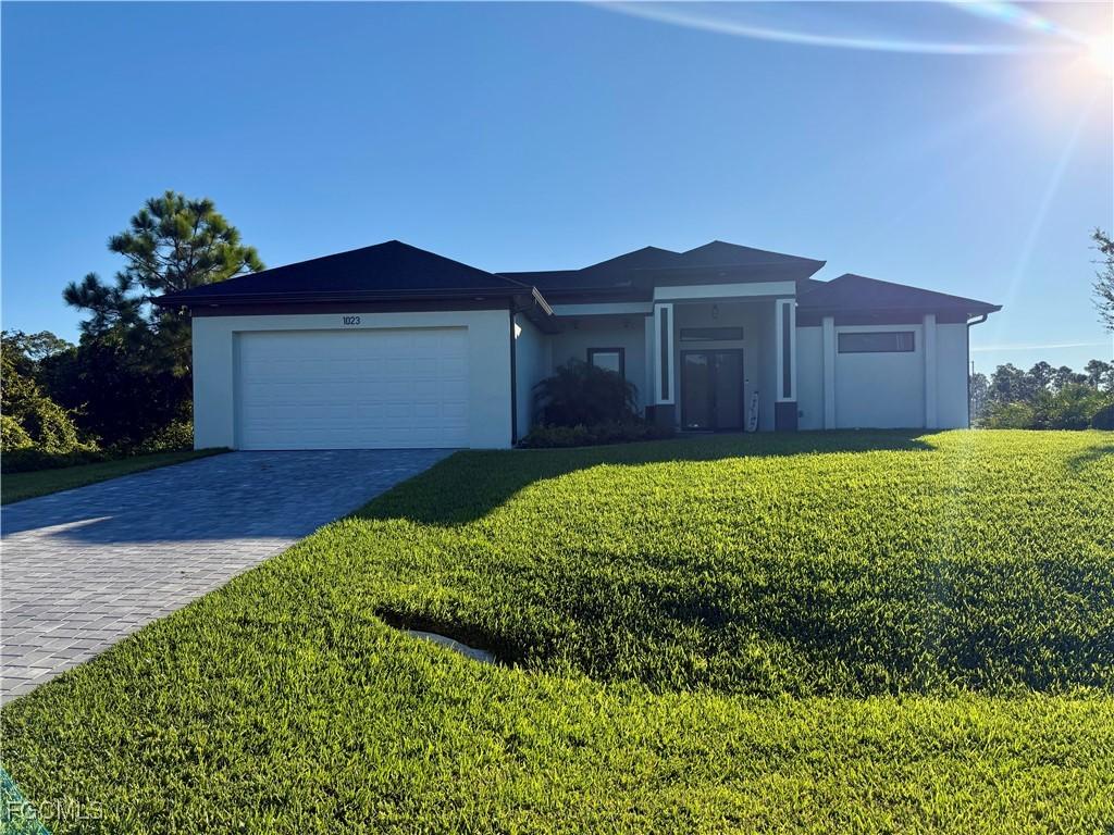 1023 Bank Ave., Lehigh Acres, FL 33974