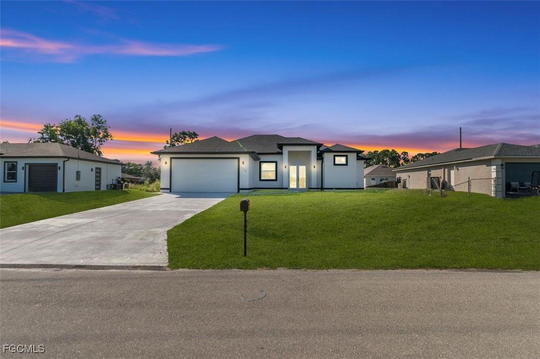 720 Castlestone Ave., Lehigh Acres, FL 33974