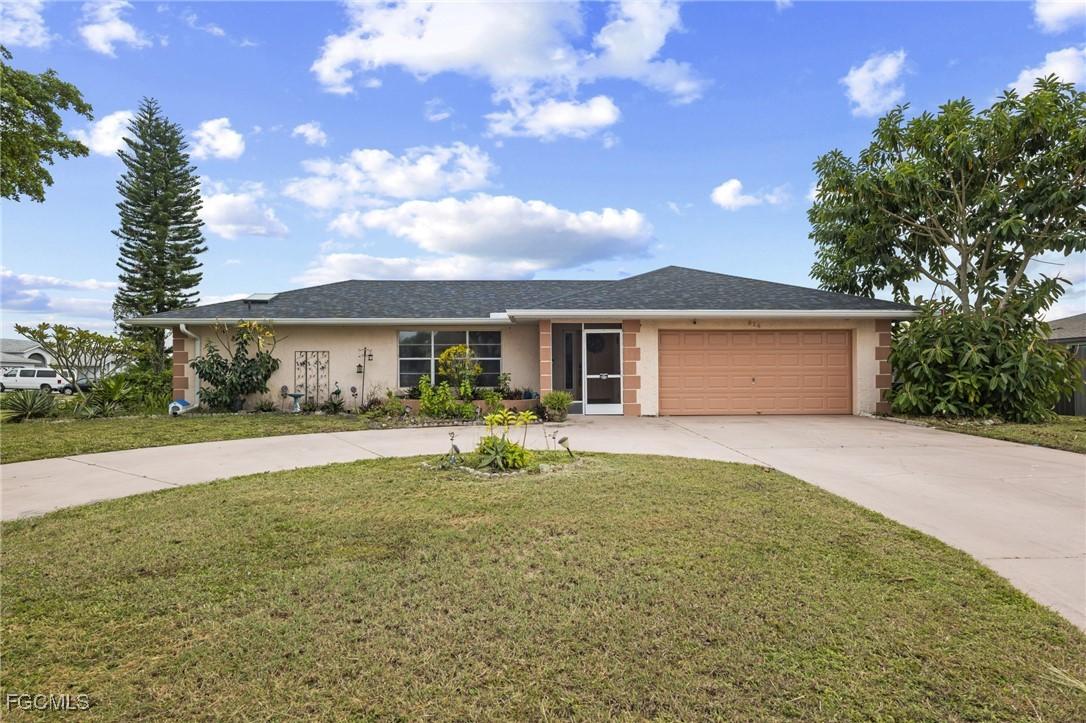 514 Layton Pl., Lehigh Acres, FL 33936