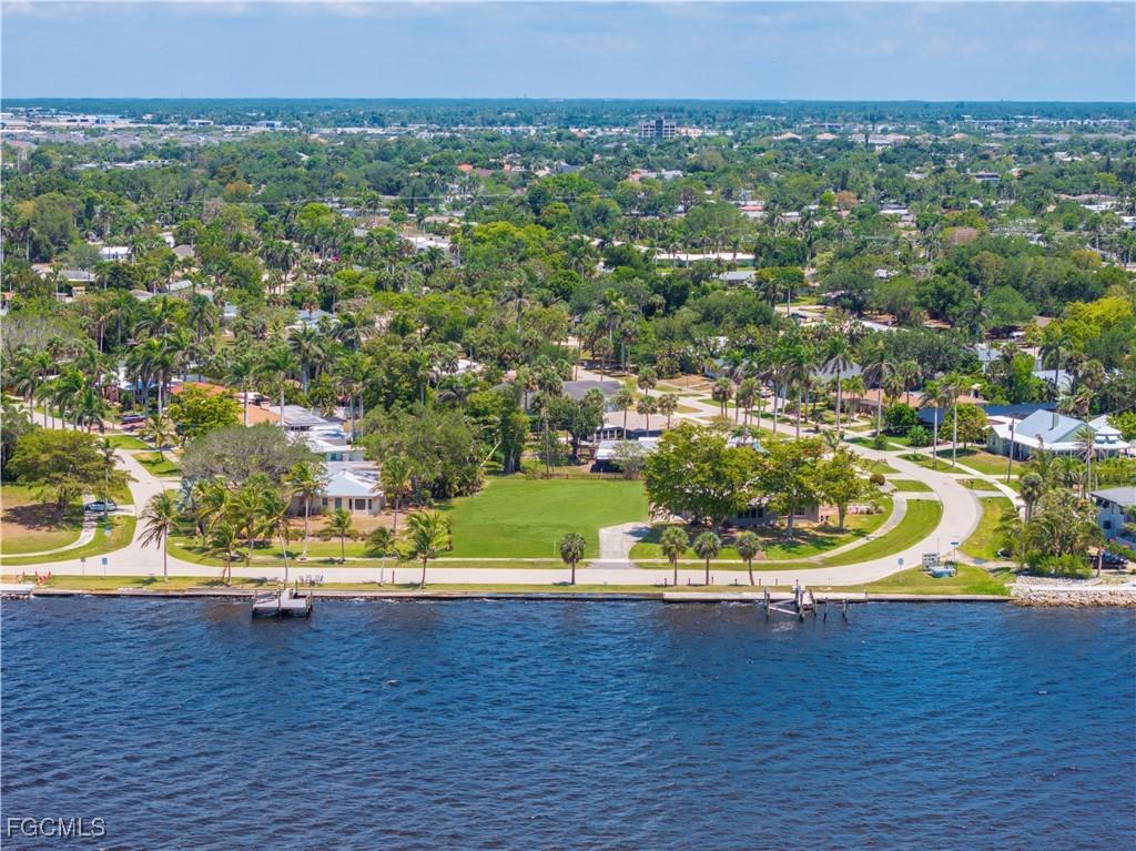 6105 W Riverside Dr., Fort Myers, FL 33919