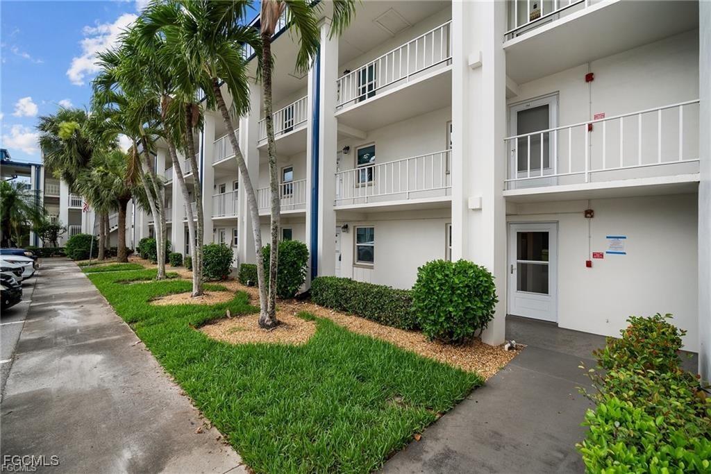 1724 Pine Valley Dr. #104, Fort Myers, FL 33907