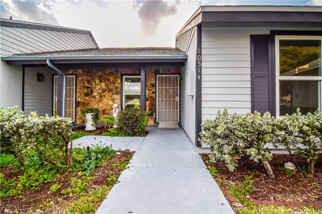 10514 Newbury Ct., Lehigh Acres, FL 33936