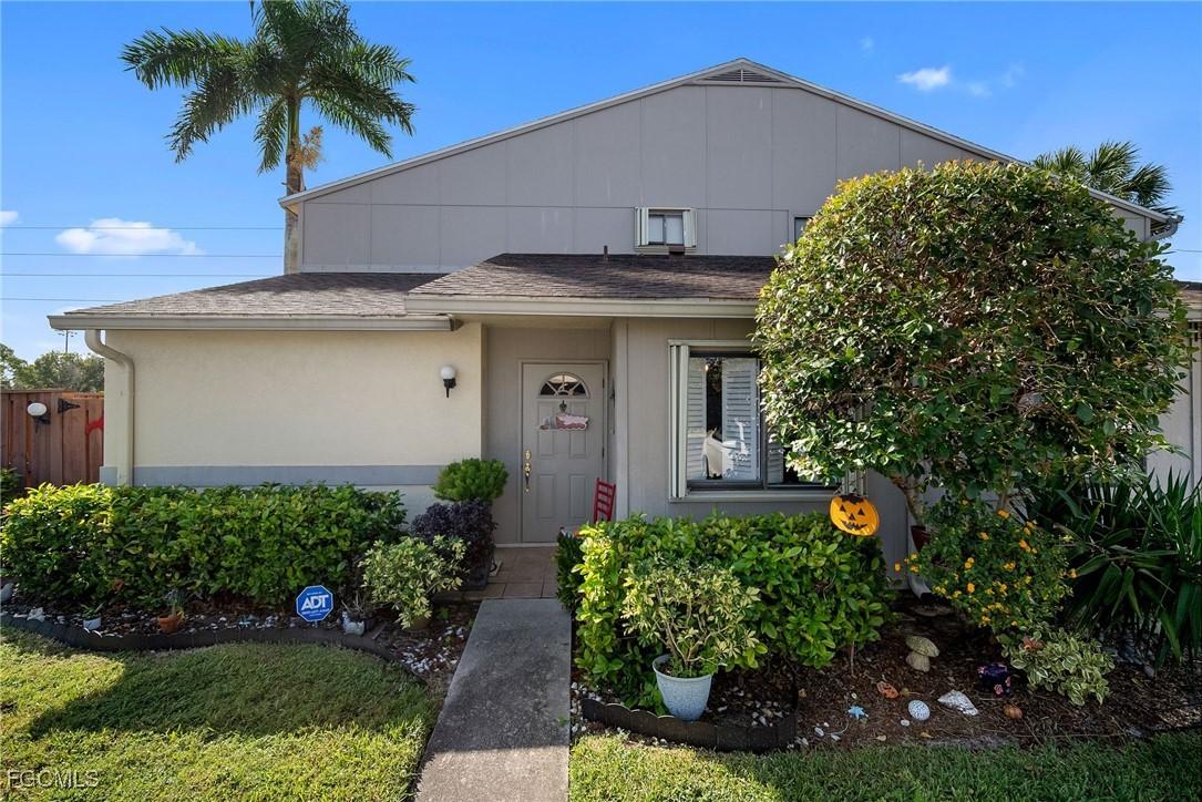 5272 Cedarbend Dr. #1, Fort Myers, FL 33919